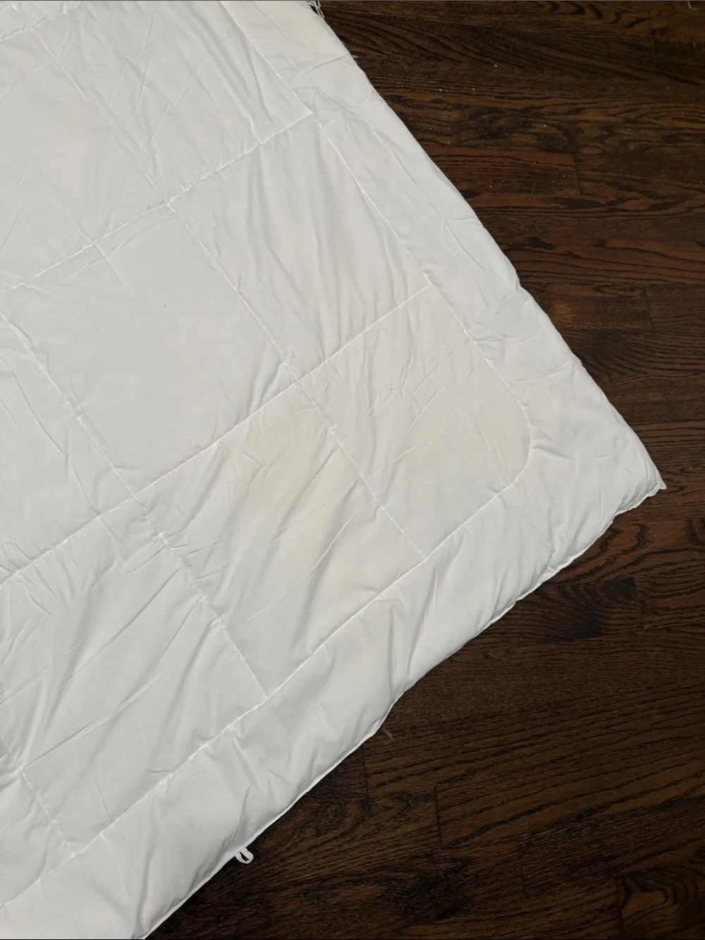 Plush White Comforter - Lightweight All-Season Comfort. Duvet insert